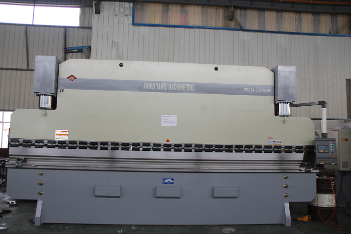 WC67K Prasy hydrauliczne hamulca 300T6100