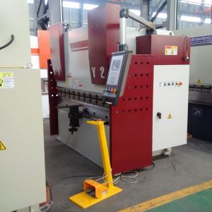 Prasa krawędziowa 80T CNC z ESA 530