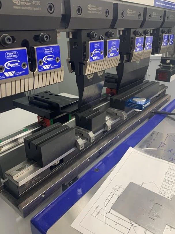 sectionalized press brake tools