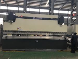 Hydrauliczna prasa krawędziowa AHYW 6M