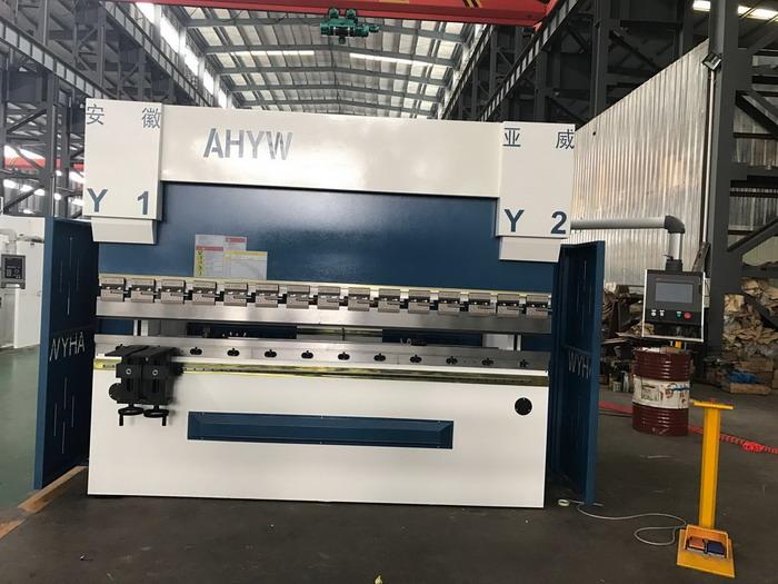 AHYW Yawei PBH 110T3M 5 axis cnc press brake Italy ESA S630 Manufacture