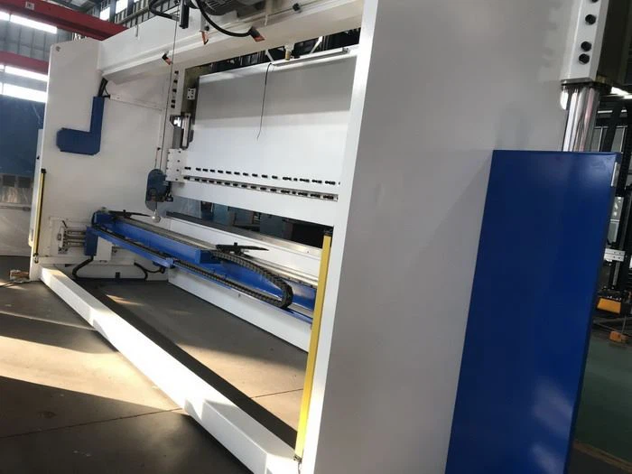 Italy made ES A S675W 6 axis cnc  press brakes china ahyw yawei supplier